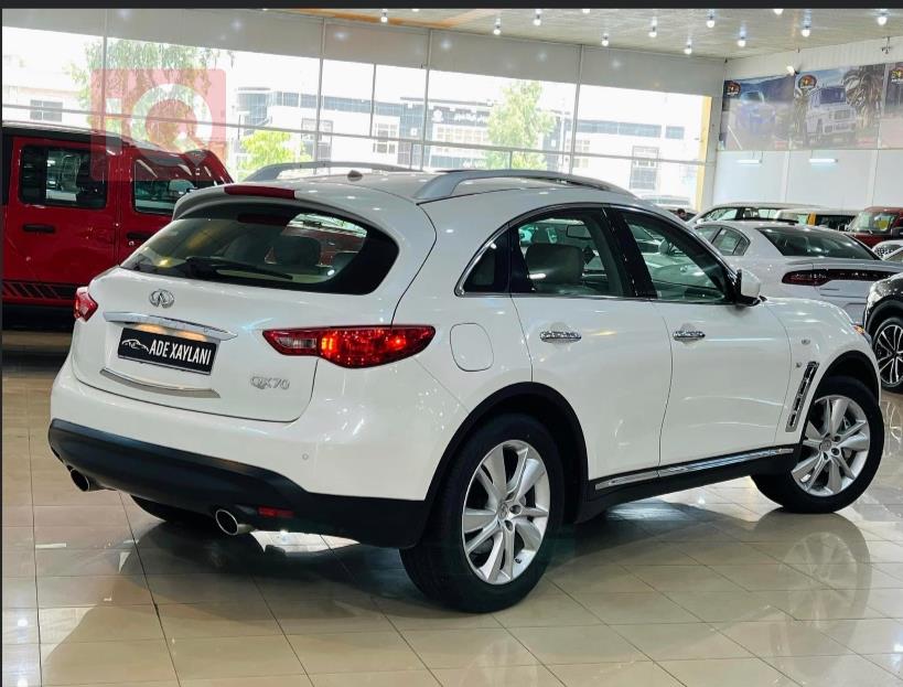 ئينفنتي QX70